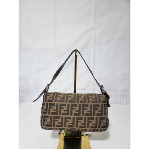 Authentic Fendi Zucca Canvas Baguette Brown - Picture 3 of 15